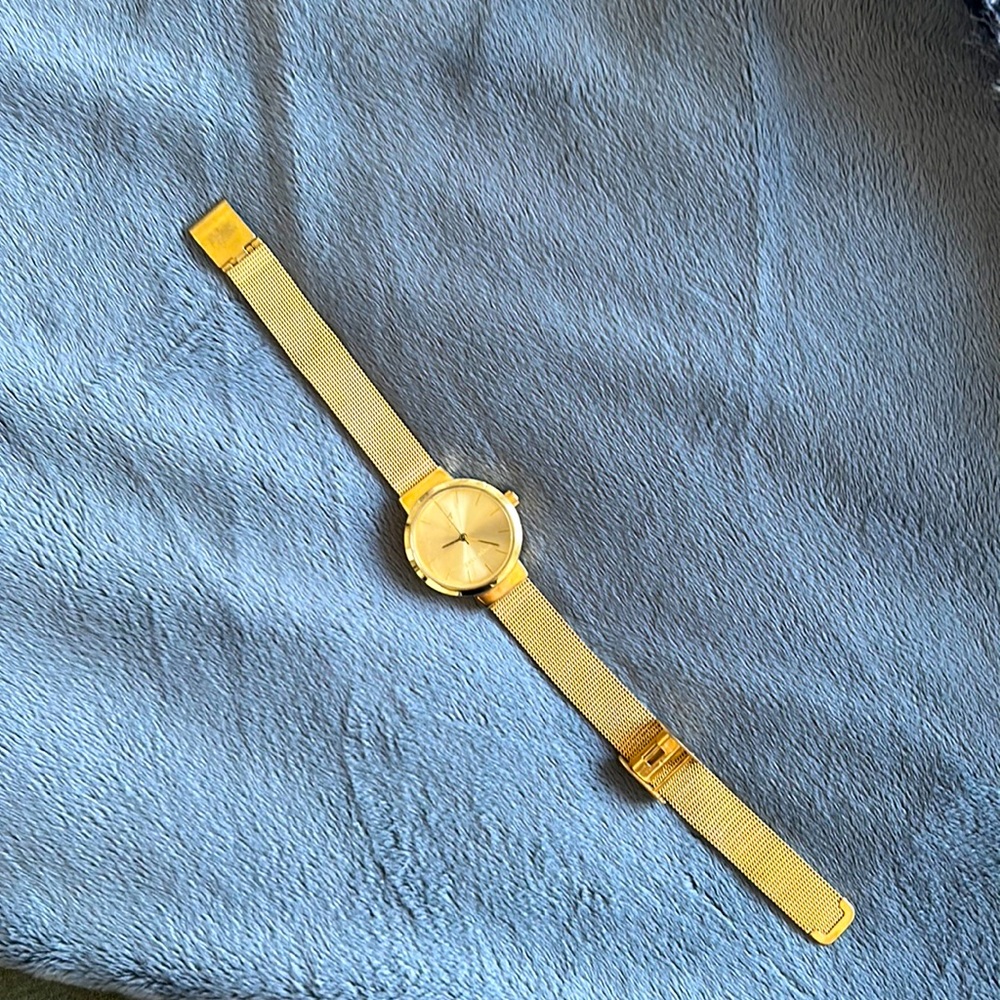 Watch - Picture 2 of 6